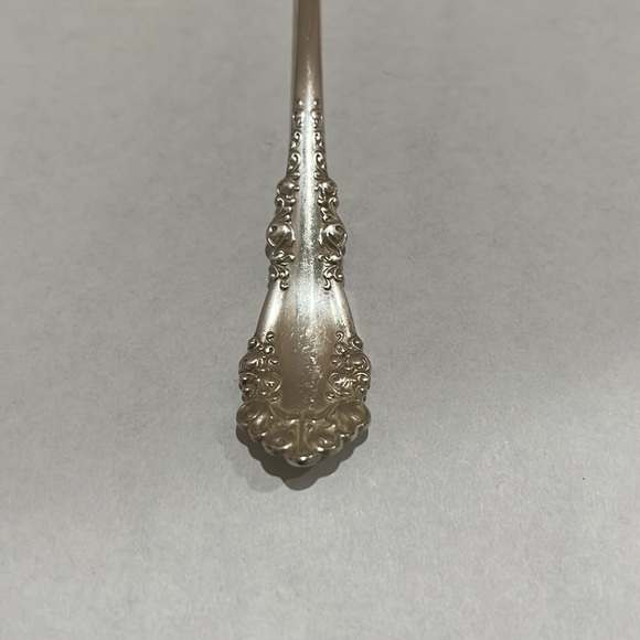 1847 Rogers Bros. Berkshire Oyster Ladle - Picture 2 of 4